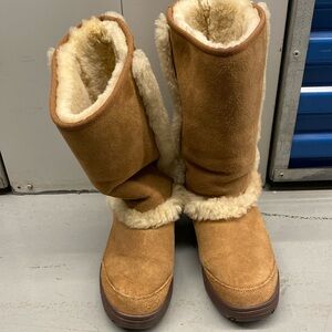 SUNBURST UGGS, Size 8, Great condition outside the repaired rip that was fixed.
